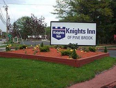 Knights Inn Of Pine Brook Екстер'єр фото